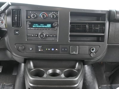 2024 Chevrolet Express Passenger 3500 1LT