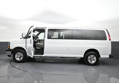 2024 Chevrolet Express Passenger 3500 1LT