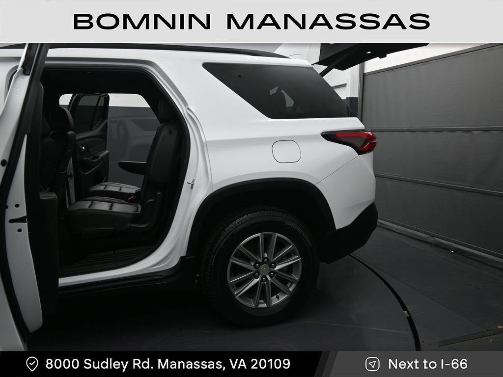 2023 Chevrolet Traverse LT Leather