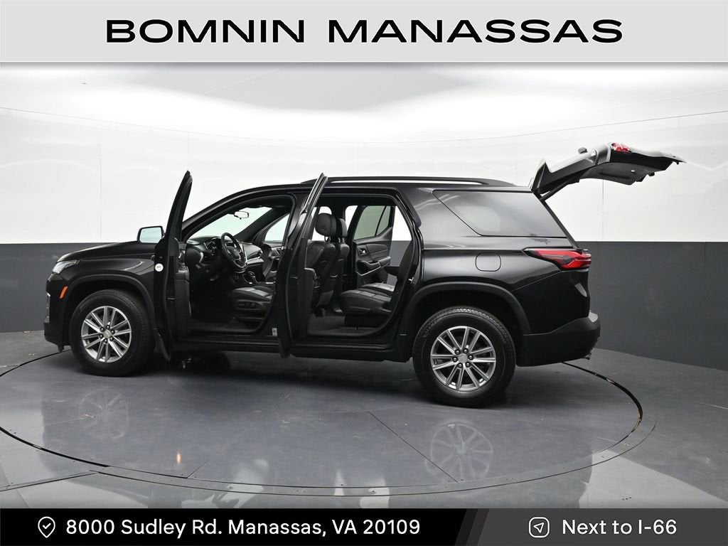 2023 Chevrolet Traverse LT Leather