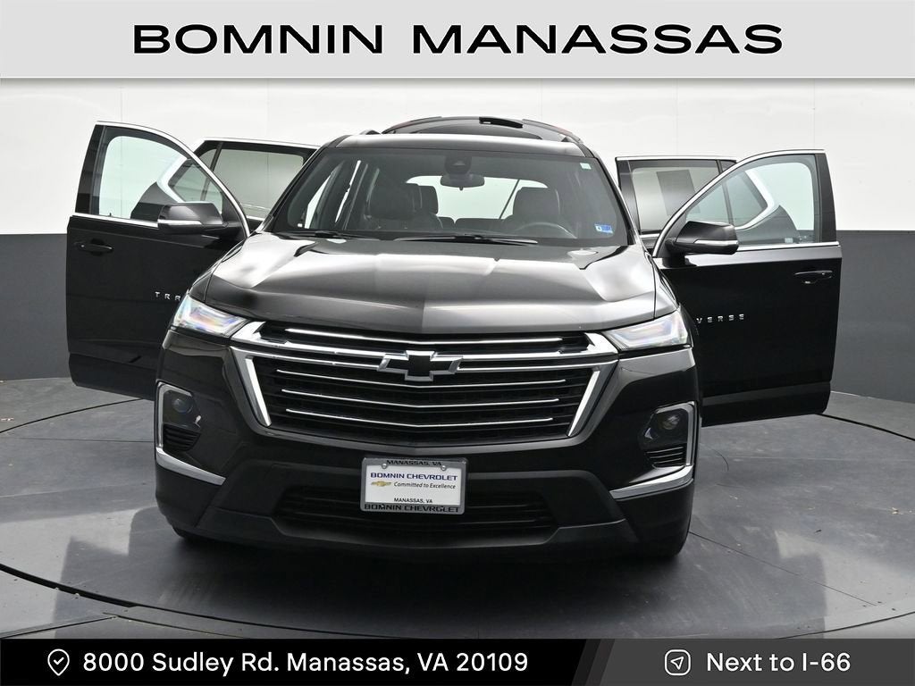2023 Chevrolet Traverse LT Leather