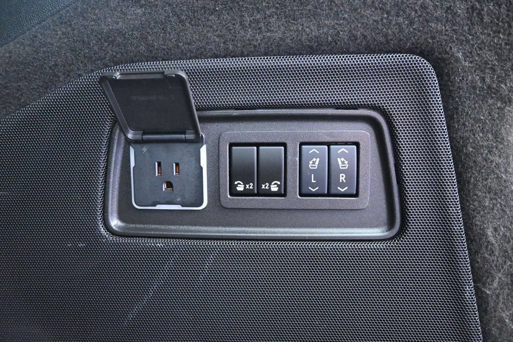 2024 Cadillac Escalade ESV Premium Luxury