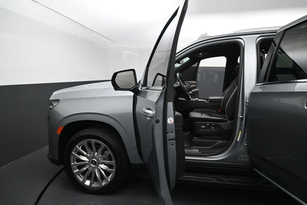 2024 Cadillac Escalade ESV Premium Luxury