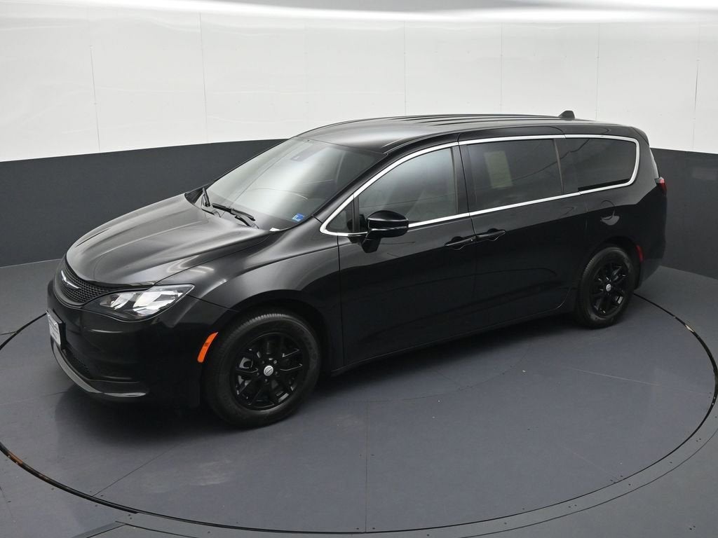 2026 Chrysler Voyager LX
