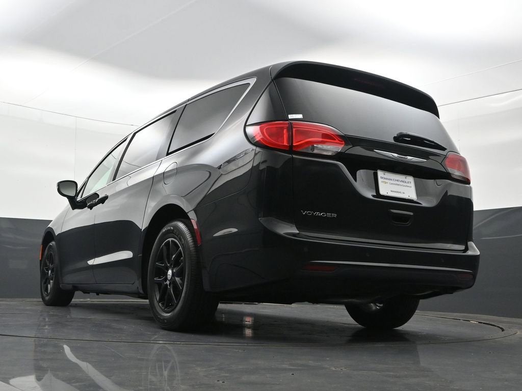 2026 Chrysler Voyager LX