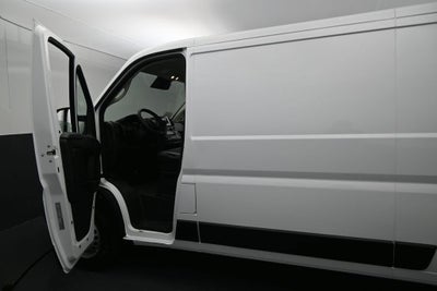 2025 RAM ProMaster 2500 Cargo Van Tradesman Low Roof 136" WB w/Pass Seat