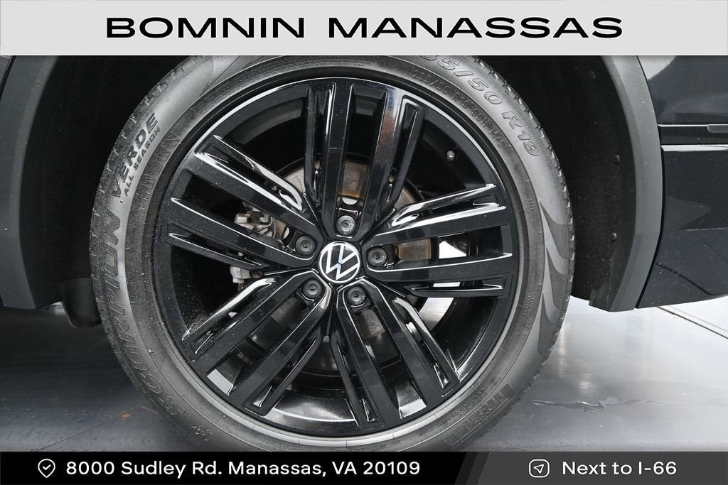 2022 Volkswagen Tiguan SE R-Line Black