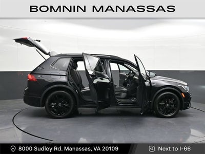 2022 Volkswagen Tiguan SE R-Line Black