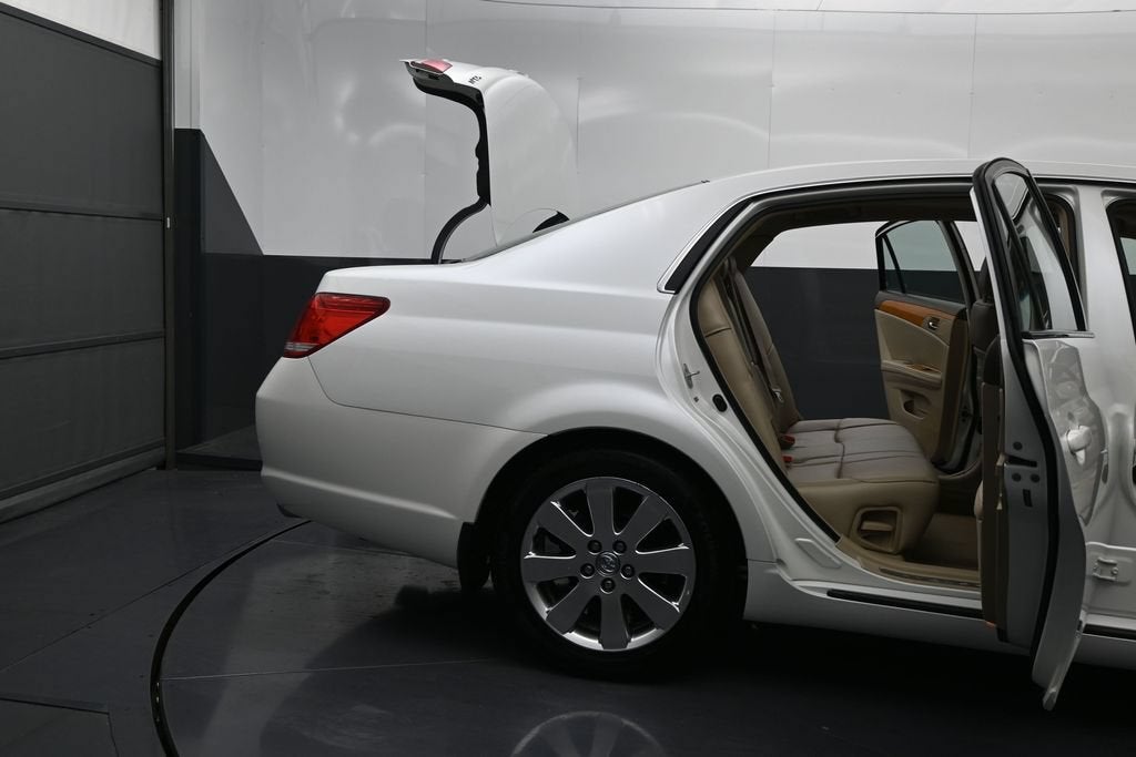 2005 Toyota Avalon XL
