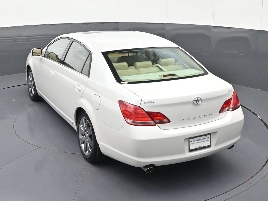 2005 Toyota Avalon XL