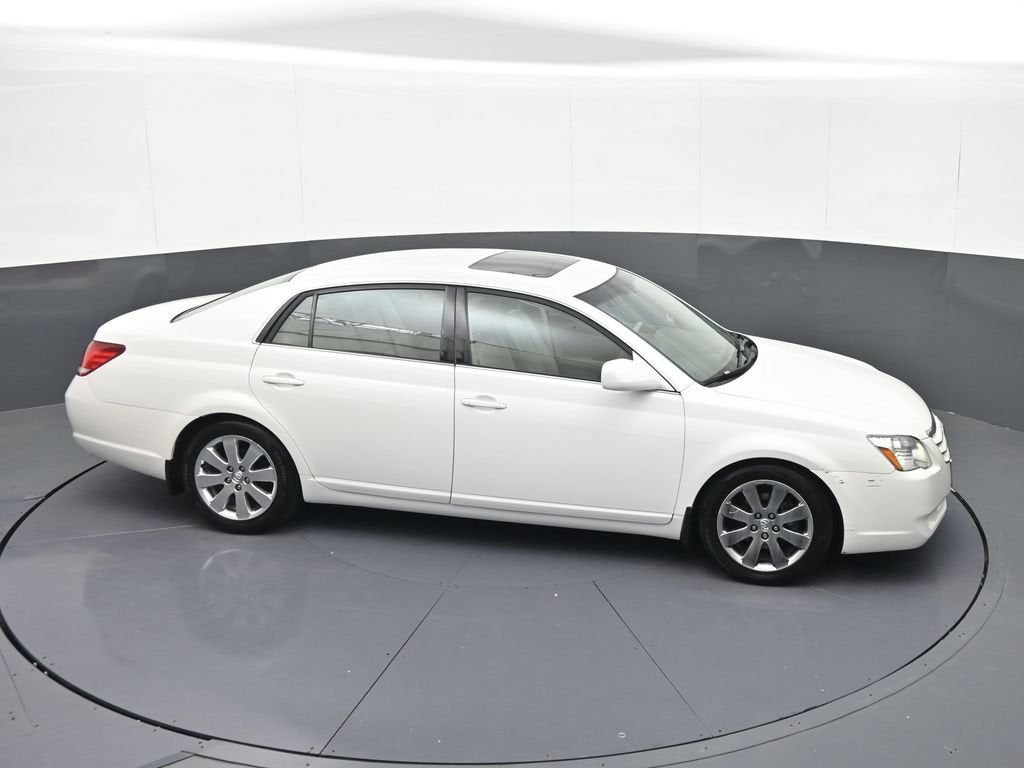 2005 Toyota Avalon XL
