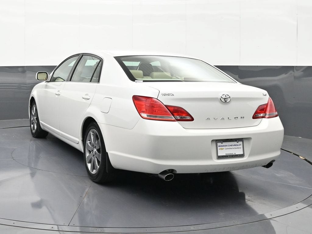 2005 Toyota Avalon XL