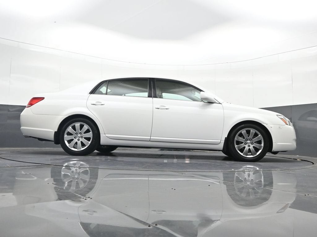 2005 Toyota Avalon XL
