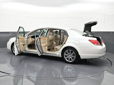 2005 Toyota Avalon XL