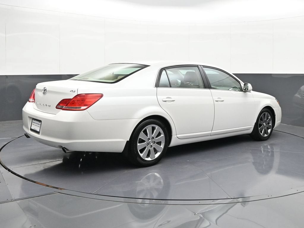 2005 Toyota Avalon XL