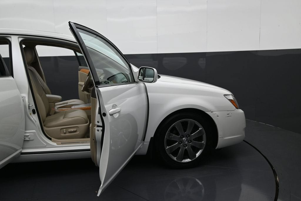 2005 Toyota Avalon XL