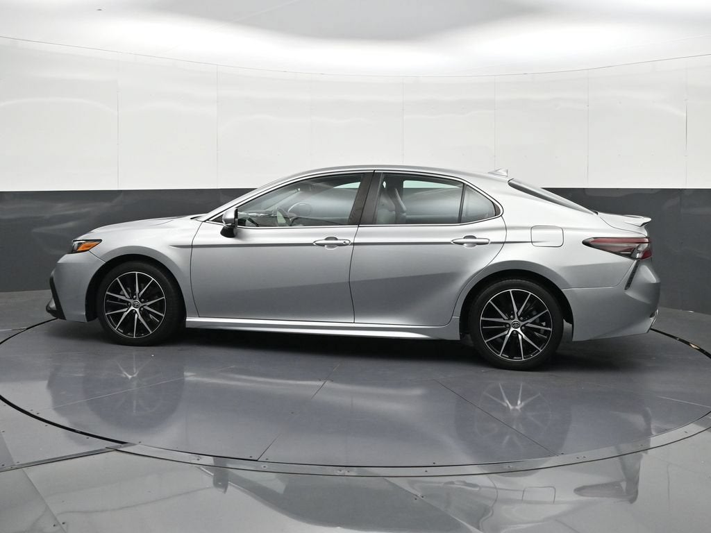 2021 Toyota Camry SE AWD