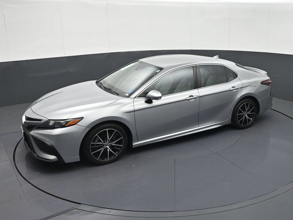 2021 Toyota Camry SE AWD
