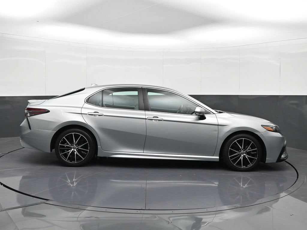 2021 Toyota Camry SE AWD