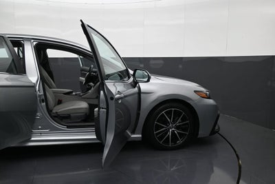 2021 Toyota Camry SE AWD