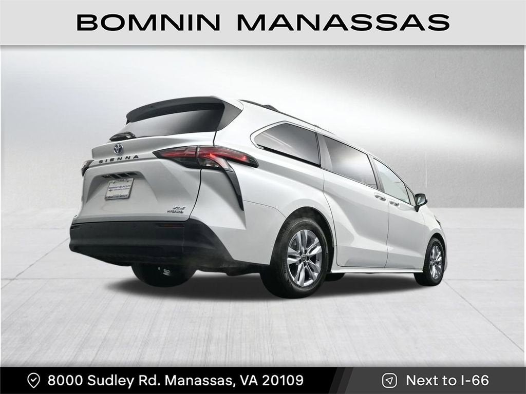 2022 Toyota Sienna XLE