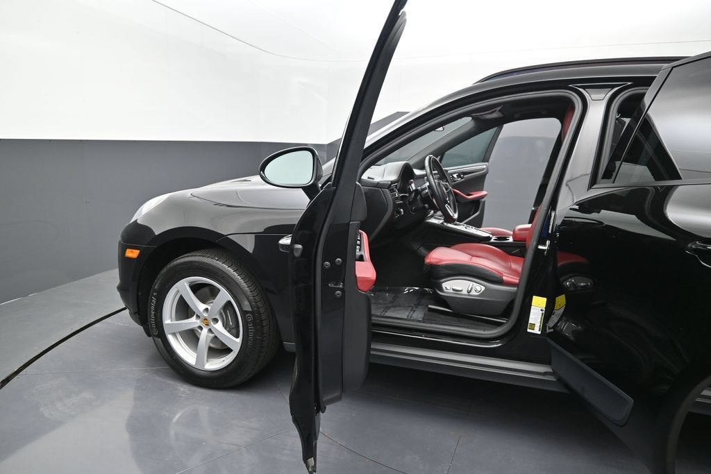2019 Porsche Macan 4DR SUV AWD