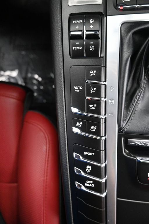2019 Porsche Macan 4DR SUV AWD
