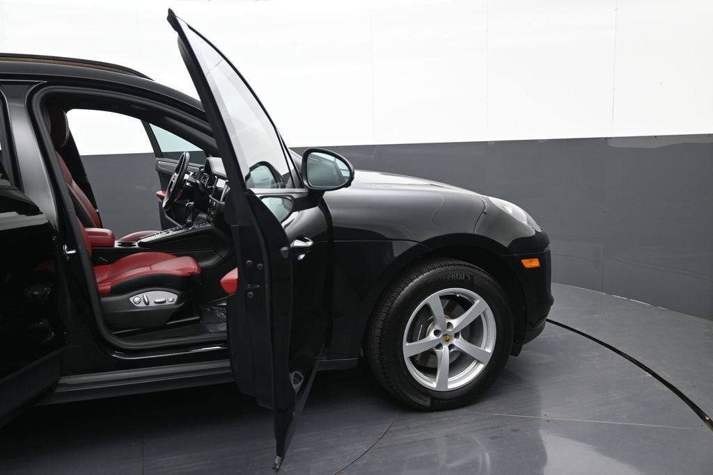 2019 Porsche Macan 4DR SUV AWD