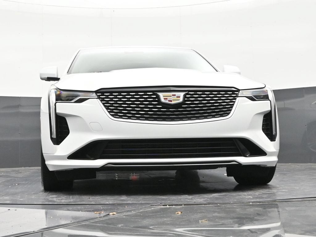 2023 Cadillac CT4 Luxury