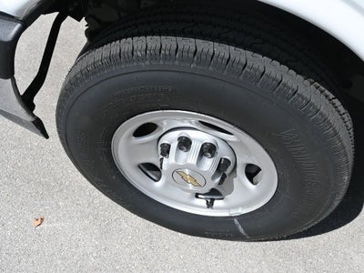 2025 Chevrolet Express Cutaway 3500 1WT