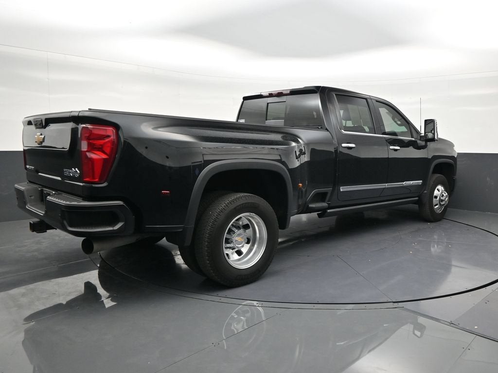 2025 Chevrolet Silverado 3500 HD High Country DRW