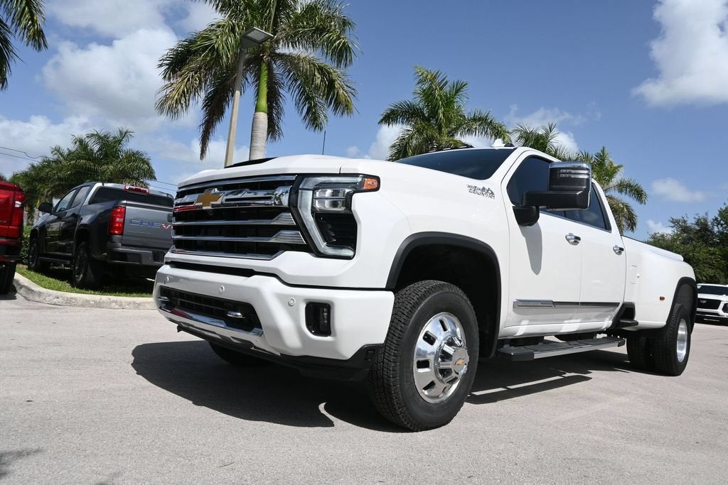 2025 Chevrolet Silverado 3500 HD High Country DRW