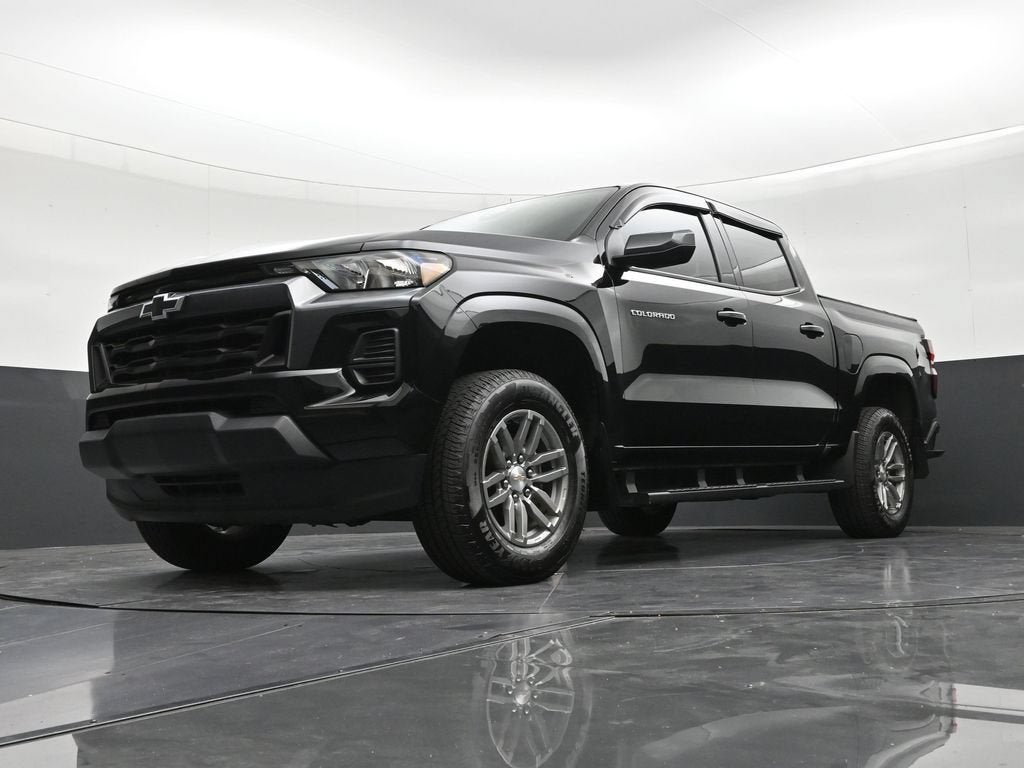 2025 Chevrolet Colorado WT/LT