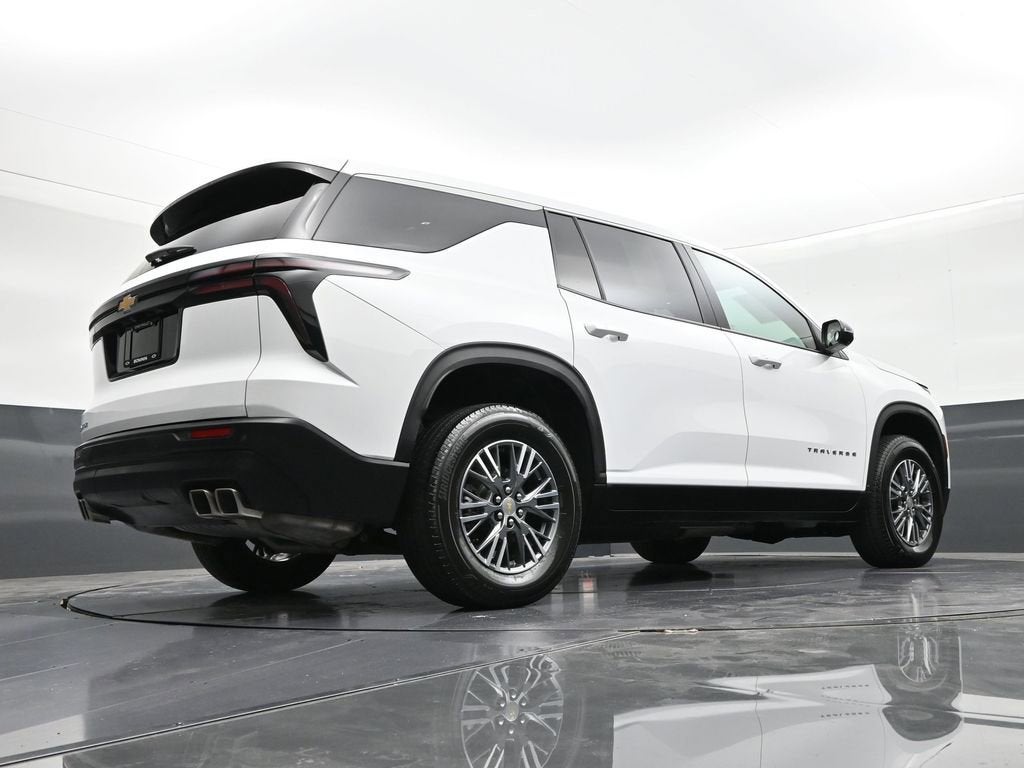 2024 Chevrolet Traverse LS