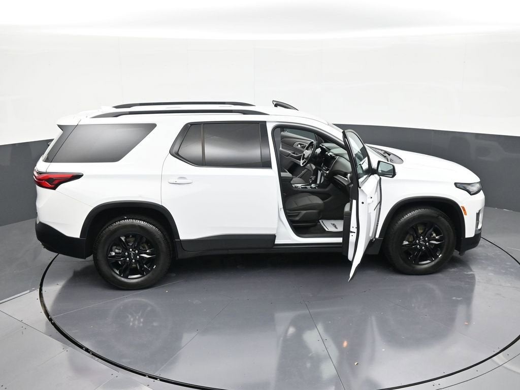 2022 Chevrolet Traverse LT Cloth
