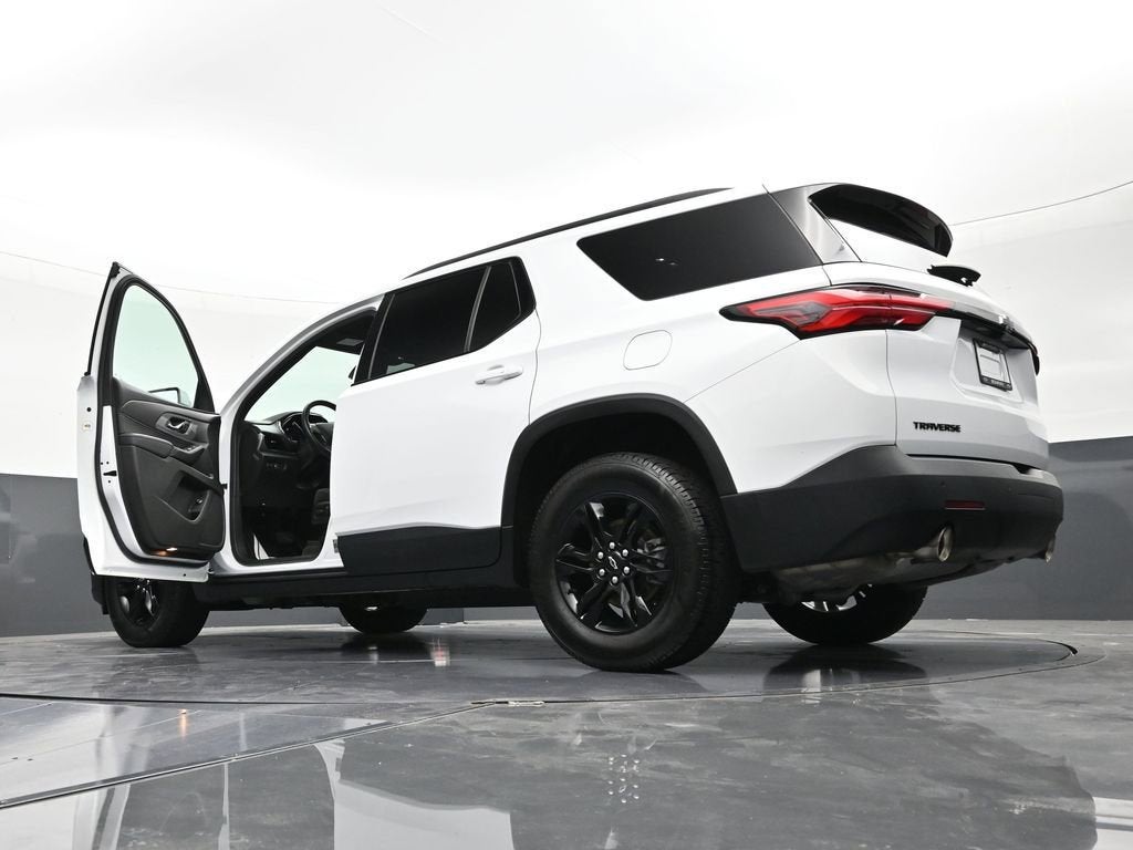 2022 Chevrolet Traverse LT Cloth