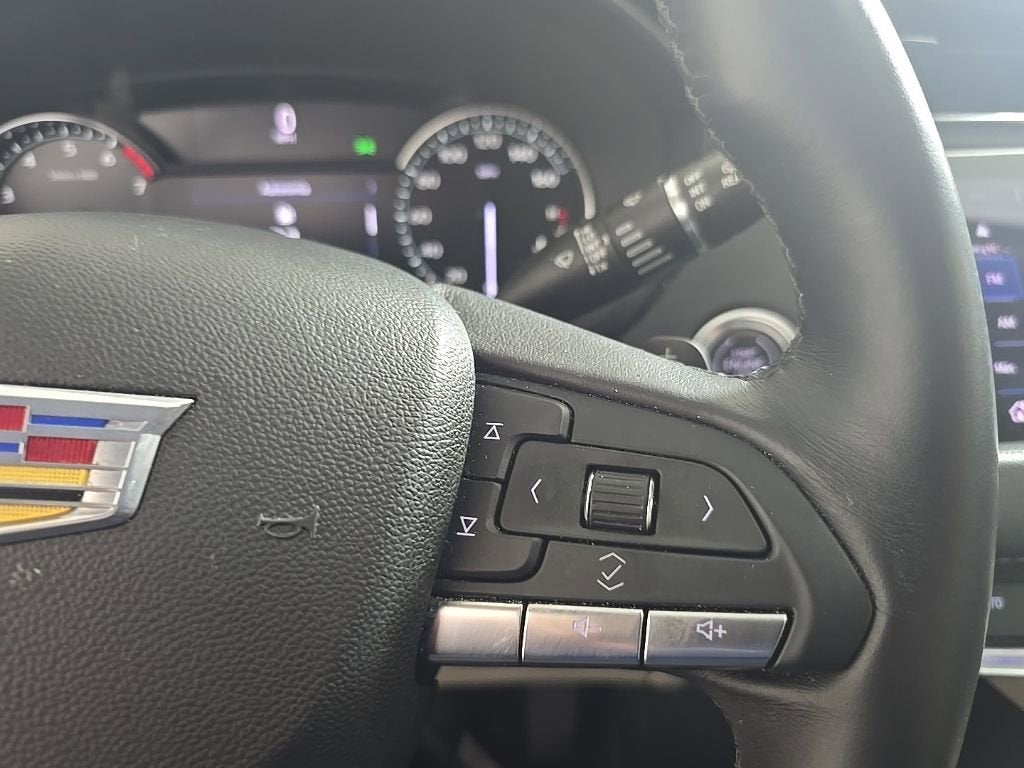 2023 Cadillac XT4 Luxury