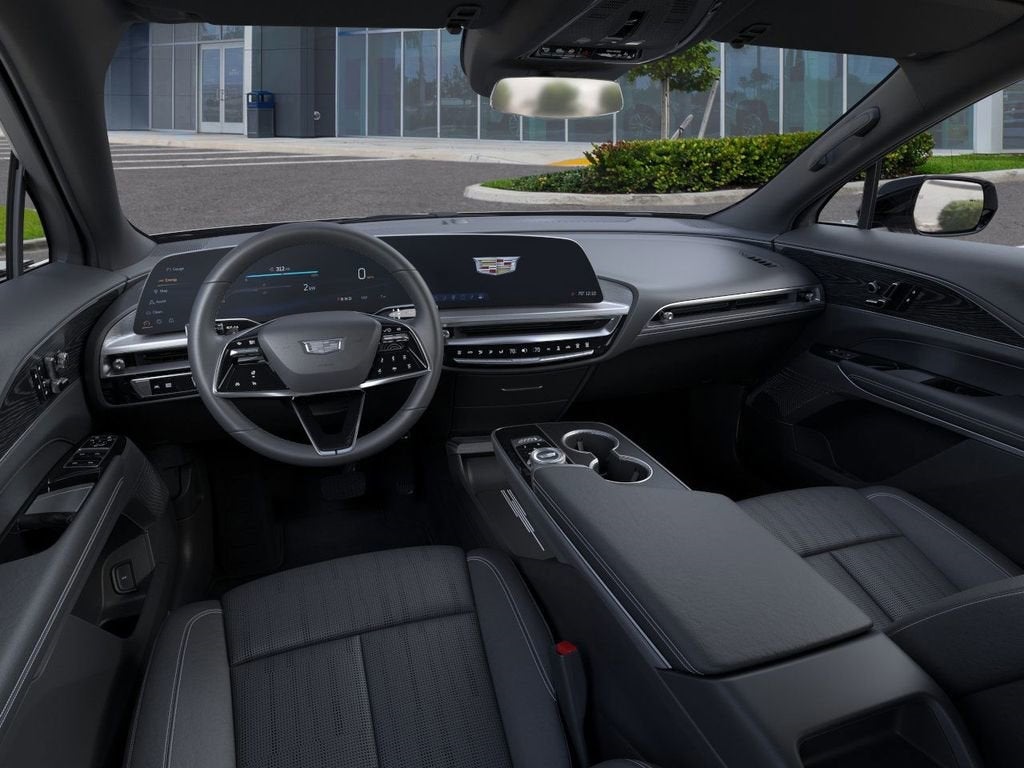 2025 Cadillac LYRIQ Luxury 1