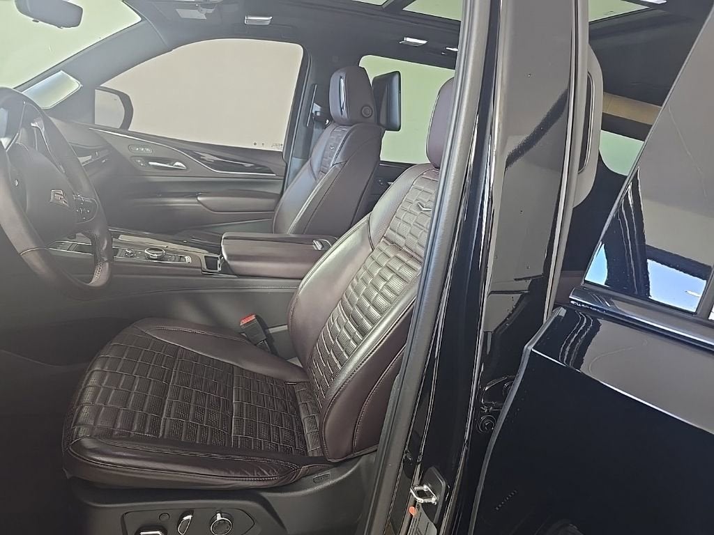 2023 Cadillac Escalade Sport Platinum