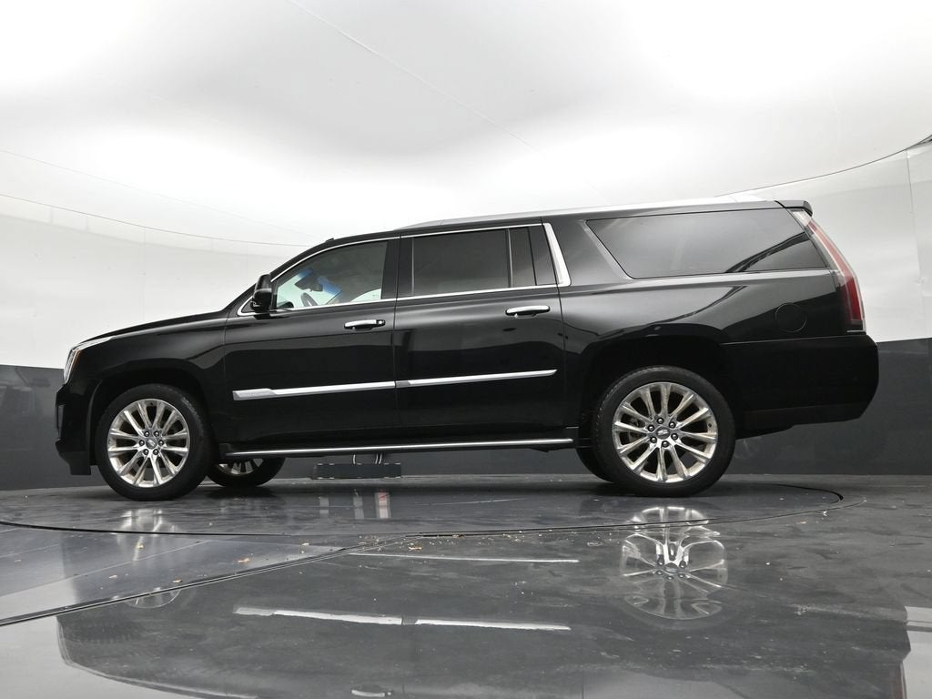 2018 Cadillac Escalade ESV Luxury