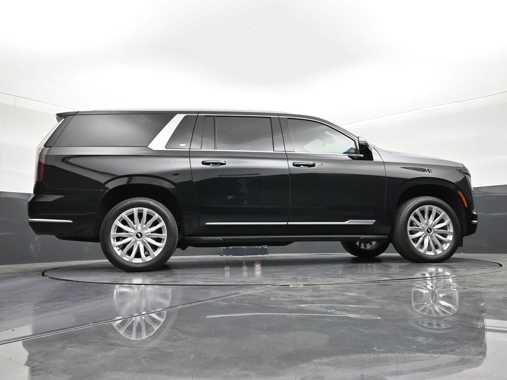 2025 Cadillac Escalade ESV Luxury