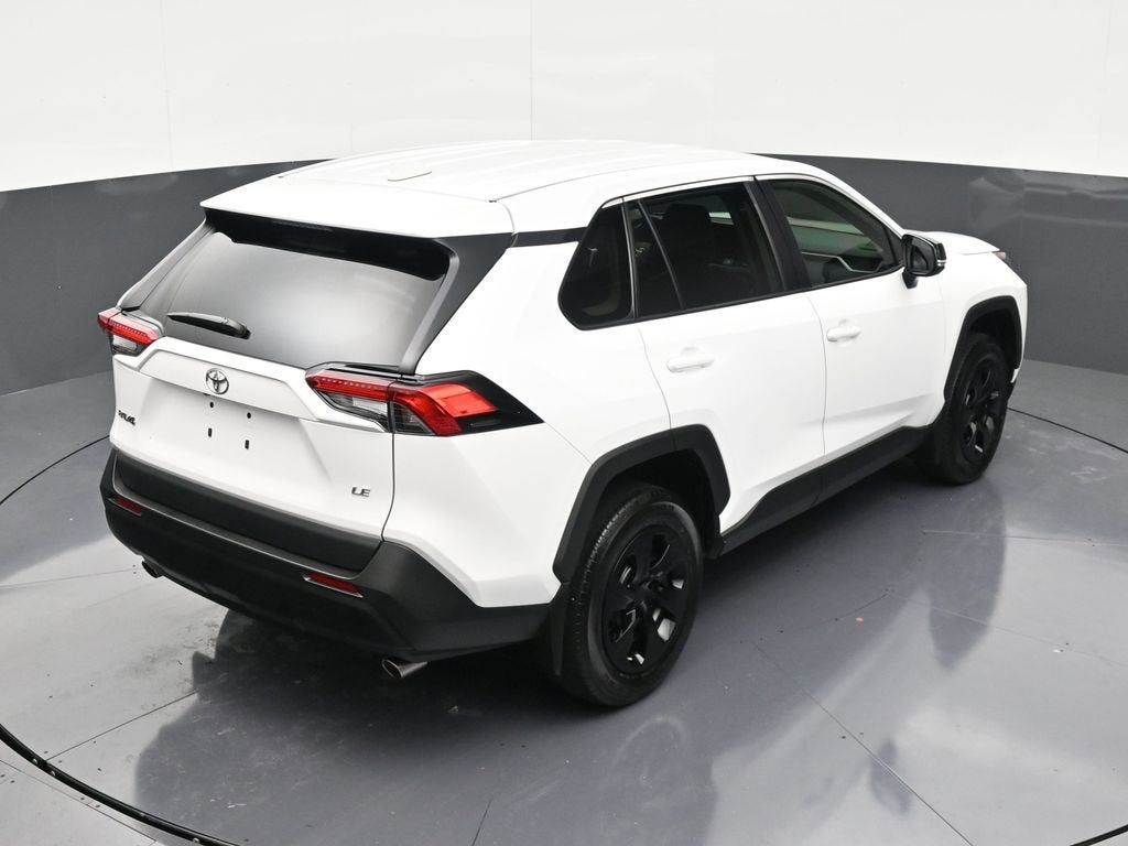 2025 Toyota RAV4 LE