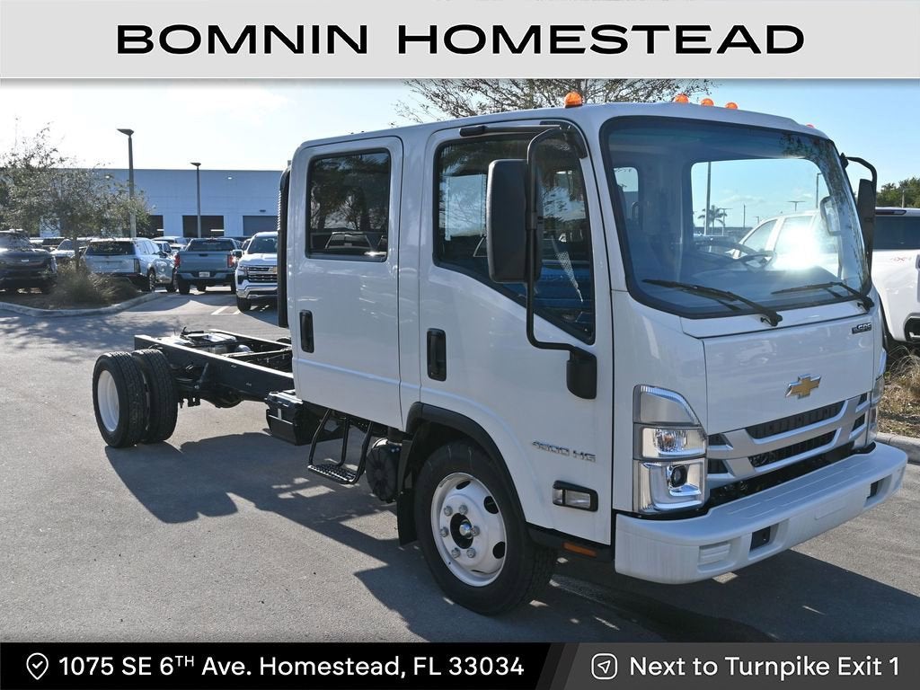 2025 Chevrolet Low Cab Forward 4500 HG Base