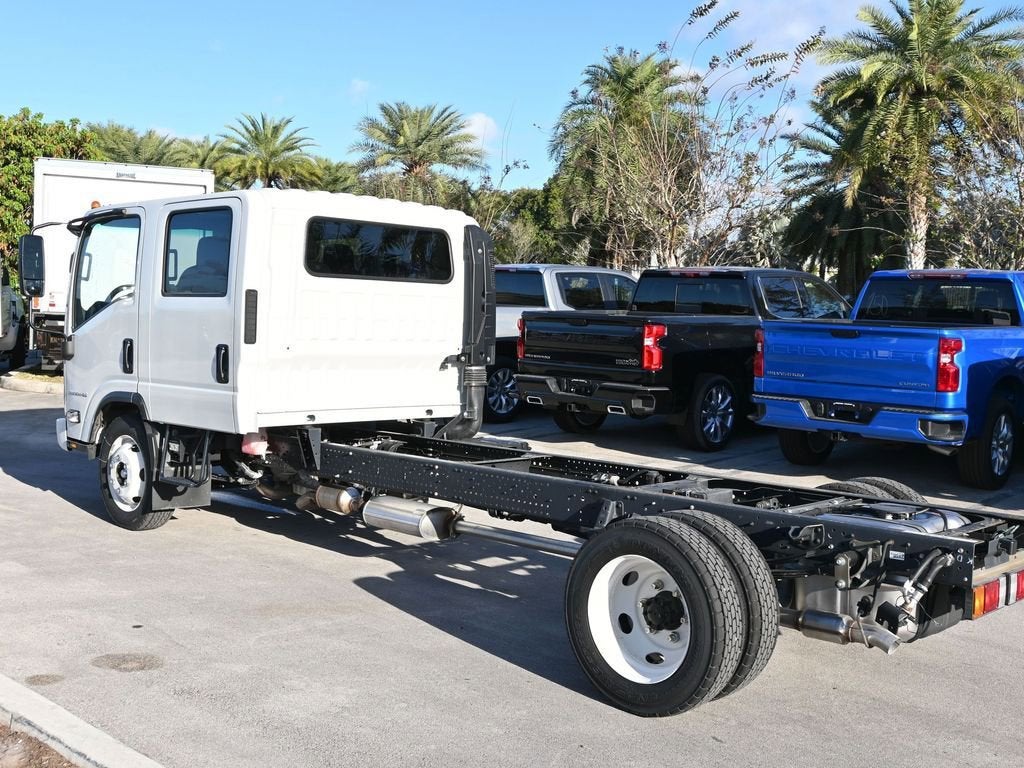 2025 Chevrolet Low Cab Forward 4500 HG Base