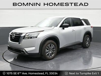 2025 Nissan Pathfinder S