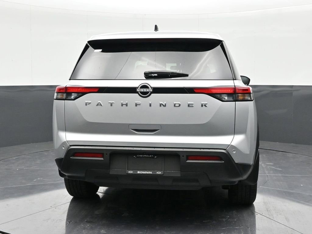 2025 Nissan Pathfinder S