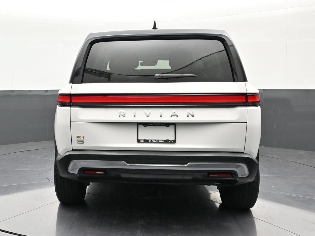 2024 RIVIAN R1S Adventure