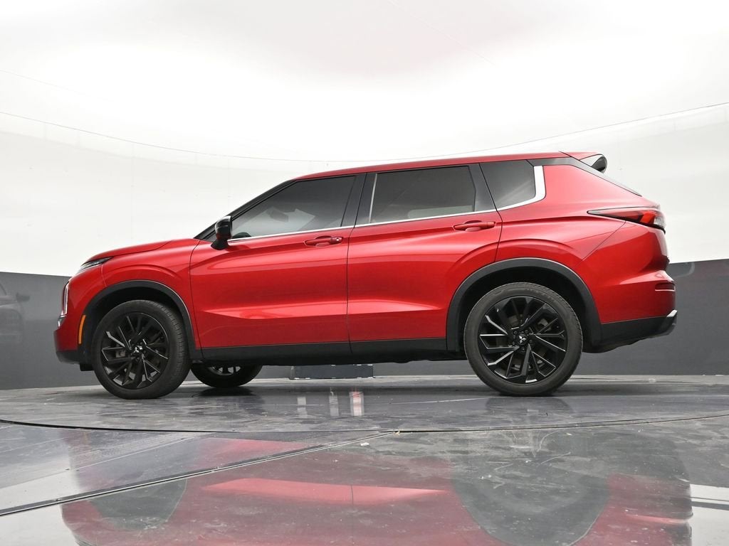 2023 Mitsubishi Outlander SE