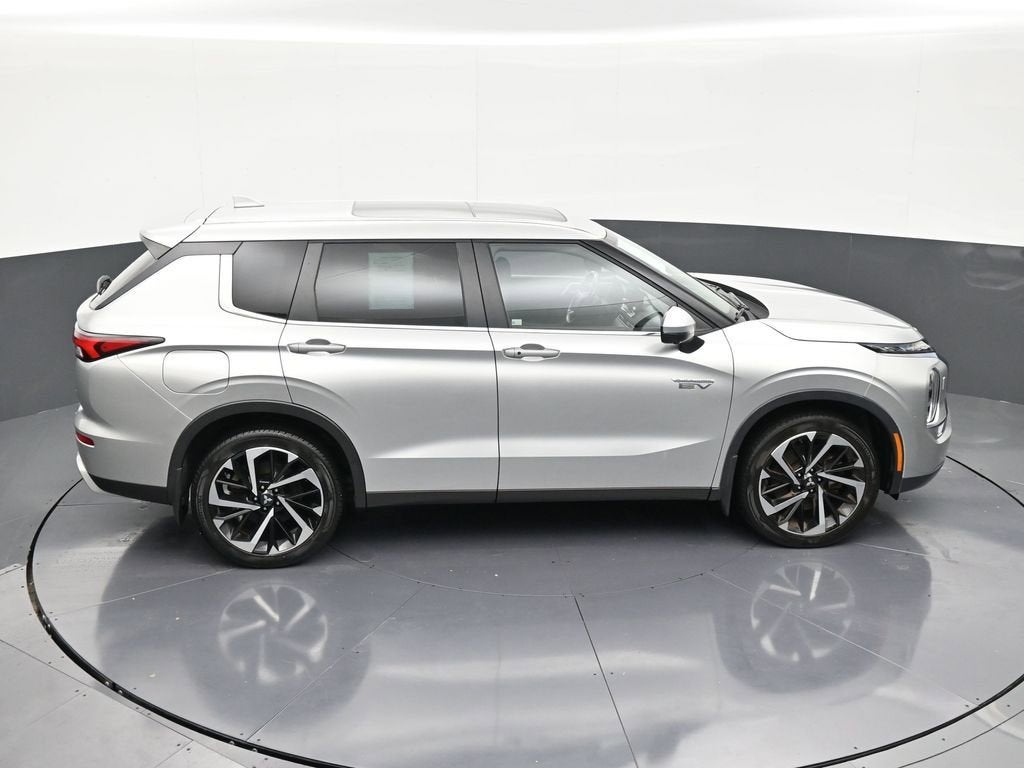 2023 Mitsubishi Outlander PHEV SE