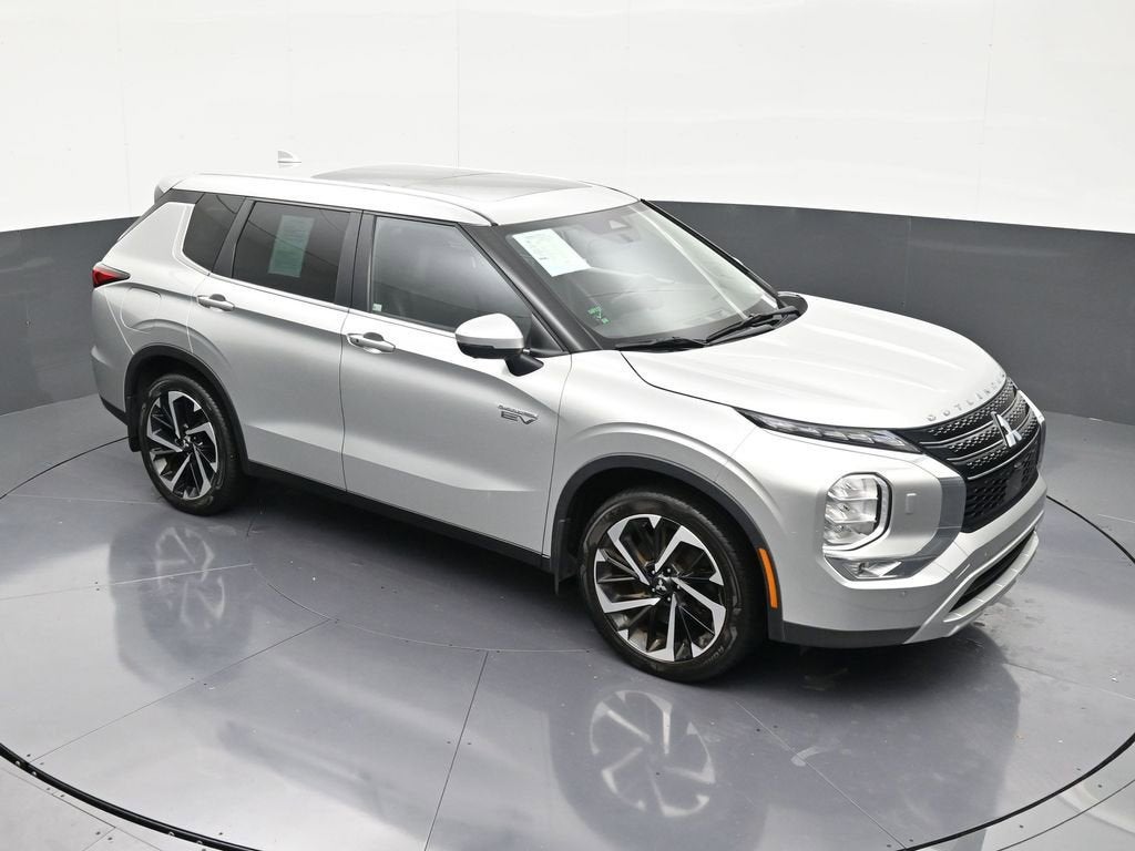2023 Mitsubishi Outlander PHEV SE